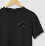 Camiseta Branca - Escudo Minimalista Galo - Algodão Premium
