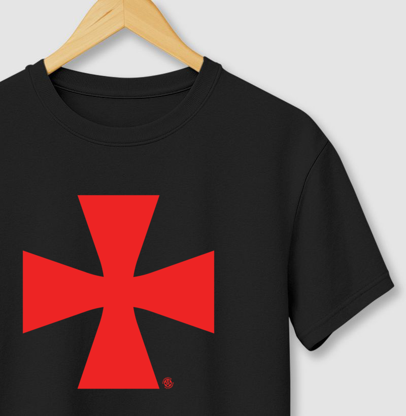 Camiseta Cruz de Malta – Orgulho da Colina – Algodão Premium