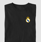 Camiseta Escudo Minimalista – Real Madrid – Algodão Premium