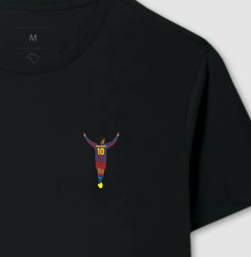 Camiseta Ronaldinho Barça – Estampa no Peito – Algodão Premium